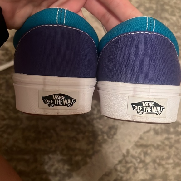 Brand new vans - Picture 3 of 4